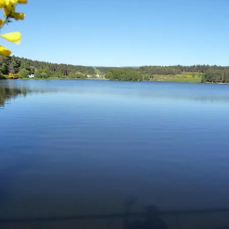 Le Chalets Du Lac De Ganivet Chalet